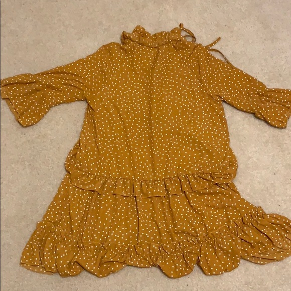 Polka dotted ruffled dress - Picture 4 of 5